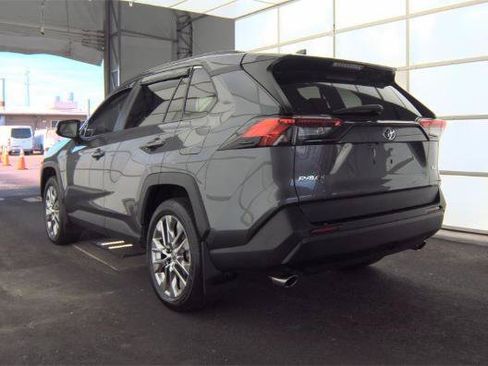 Used 2021 Toyota RAV4 XLE Premium FWD image 7
