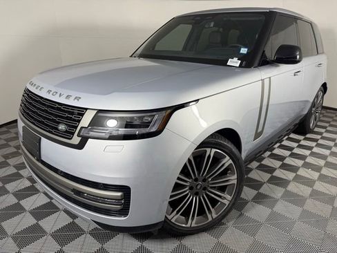 New 2025 Land Rover Range Rover SE image 2