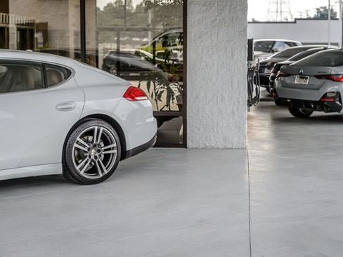 Used 2014 Porsche Panamera 4S Executive AWD/4WD image 59