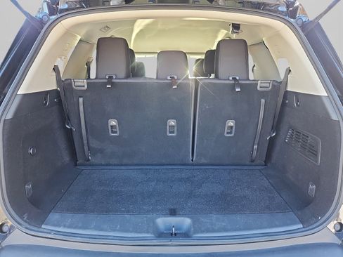 Certified 2022 Nissan Pathfinder SV image 29