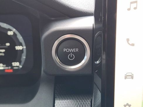 Used 2025 Toyota 4Runner Limited image 8