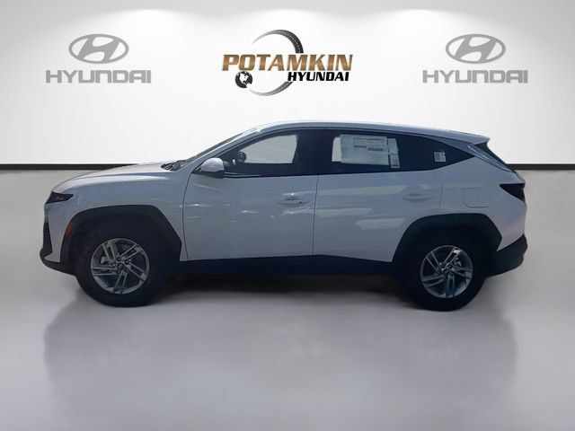 New 2026 Hyundai Tucson SE w/ Tow & Go Package FWD image 8