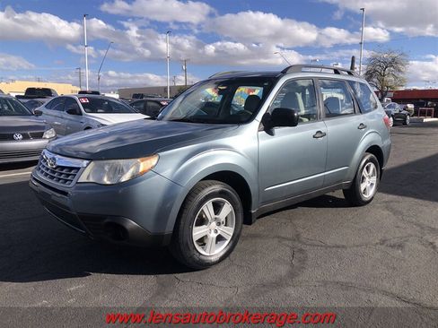 Used 2013 Subaru Forester 2.5X w/ Alloy Wheel Pkg AWD/4WD image 4