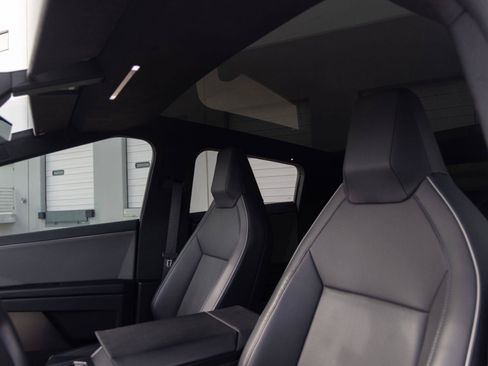 Used 2025 Tesla Cybertruck AWD Crew Cab image 19
