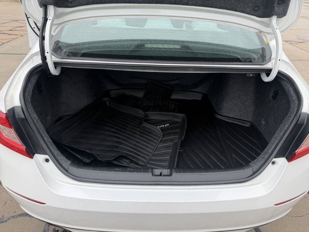 Used 2021 Honda Accord LX image 8