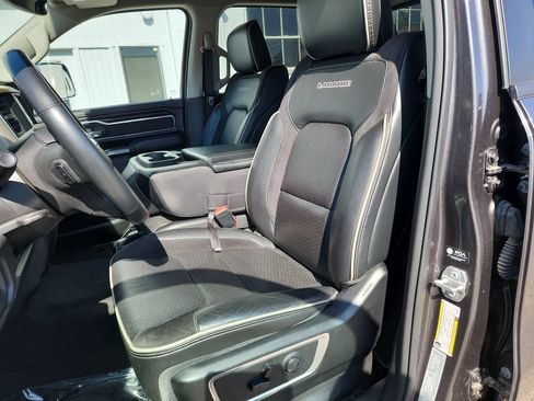 Used 2022 RAM 1500 Laramie AWD/4WD image 13