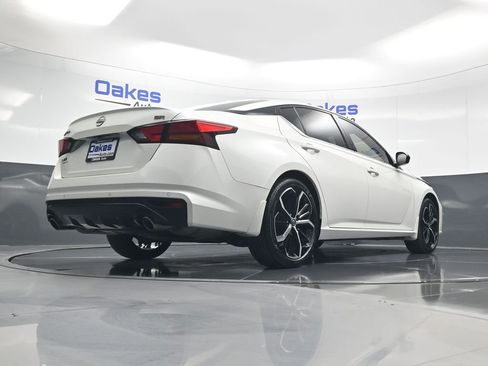 Used 2024 Nissan Altima 2.5 SR w/ SR Premium Package image 43