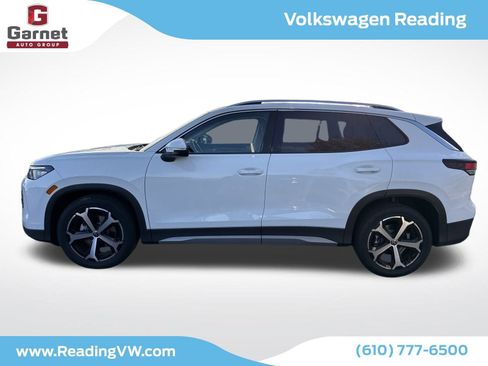 New 2026 Volkswagen Tiguan SE image 2