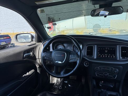 Used 2022 Dodge Charger SXT w/ Leather Interior Group RWD image 22