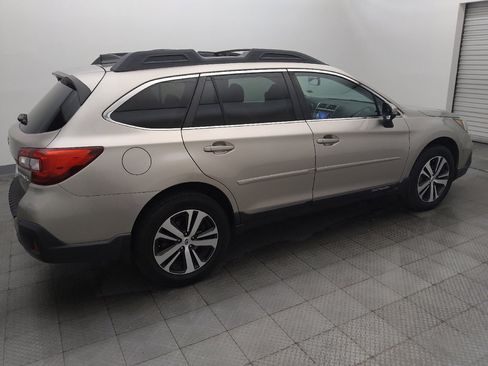 Used 2019 Subaru Outback 3.6R Limited AWD/4WD image 10