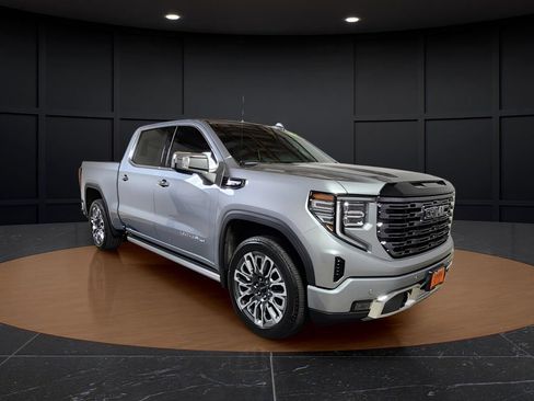 Used 2025 GMC Sierra 1500 Denali Ultimate AWD/4WD image 7