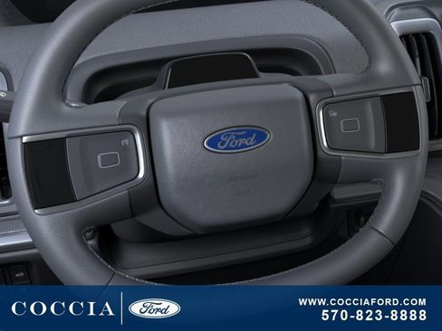 New 2026 Ford Expedition Active image 12