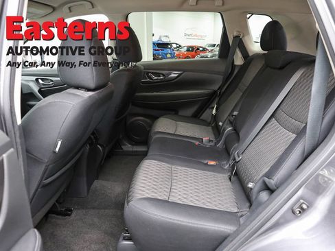 Used 2020 Nissan Rogue SV w/ Premium Package AWD/4WD image 24