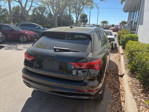 Certified 2024 Audi Q3 2.0T Premium w/ Convenience Package image 5