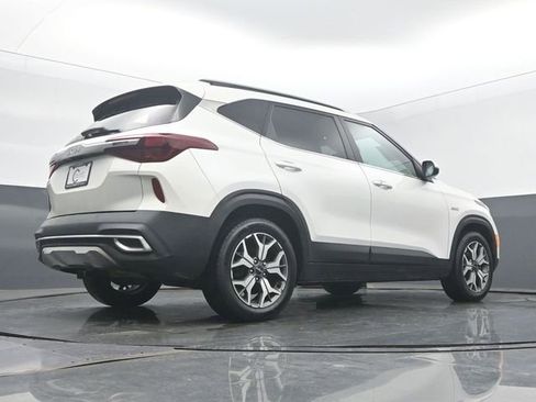 Used 2022 Kia Seltos EX image 51