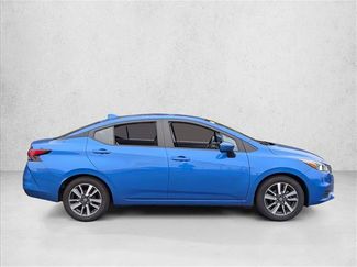 Used 2021 Nissan Versa SV video 4