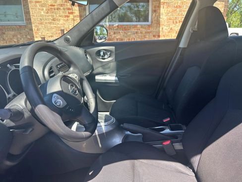 Used 2014 Nissan Juke S FWD image 16