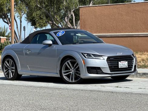 Used 2017 Audi TT 2.0T AWD/4WD image 2