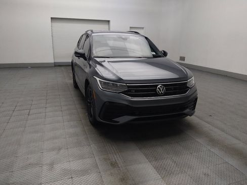 Used 2022 Volkswagen Tiguan SE R-Line image 13