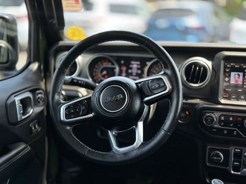Used 2023 Jeep Wrangler Unlimited Sahara w/ LED Lighting Group AWD/4WD image 19