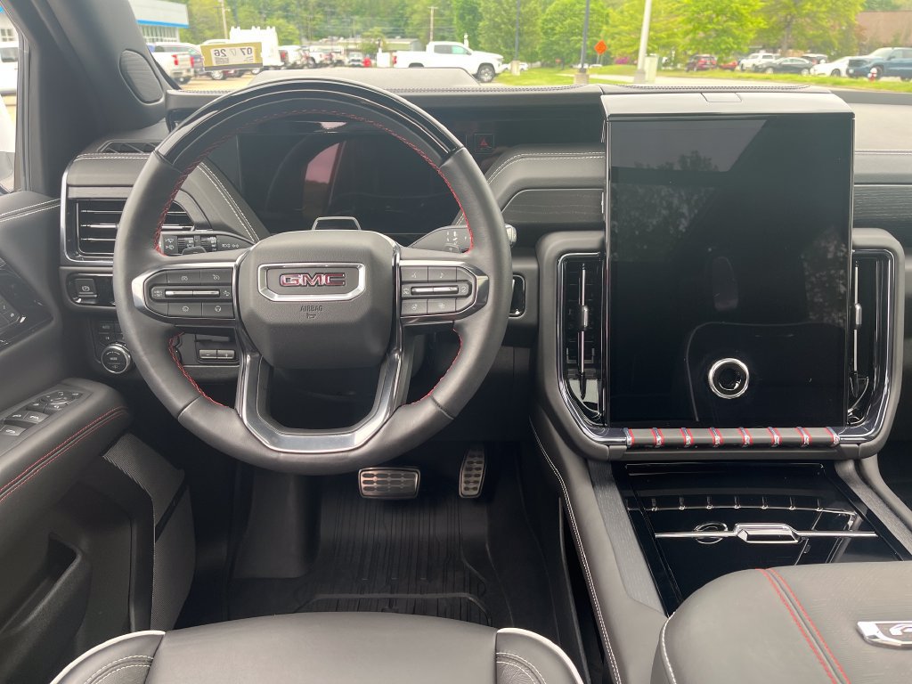 Used 2025 GMC Yukon AT4 Ultimate AWD/4WD image 13