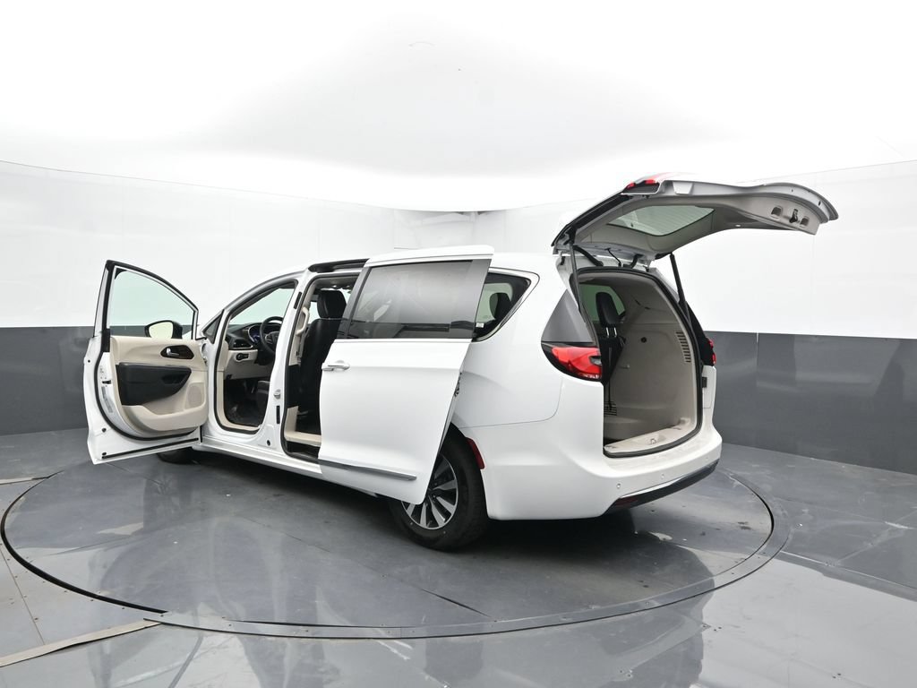 Used 2023 Chrysler Pacifica Limited FWD image 54