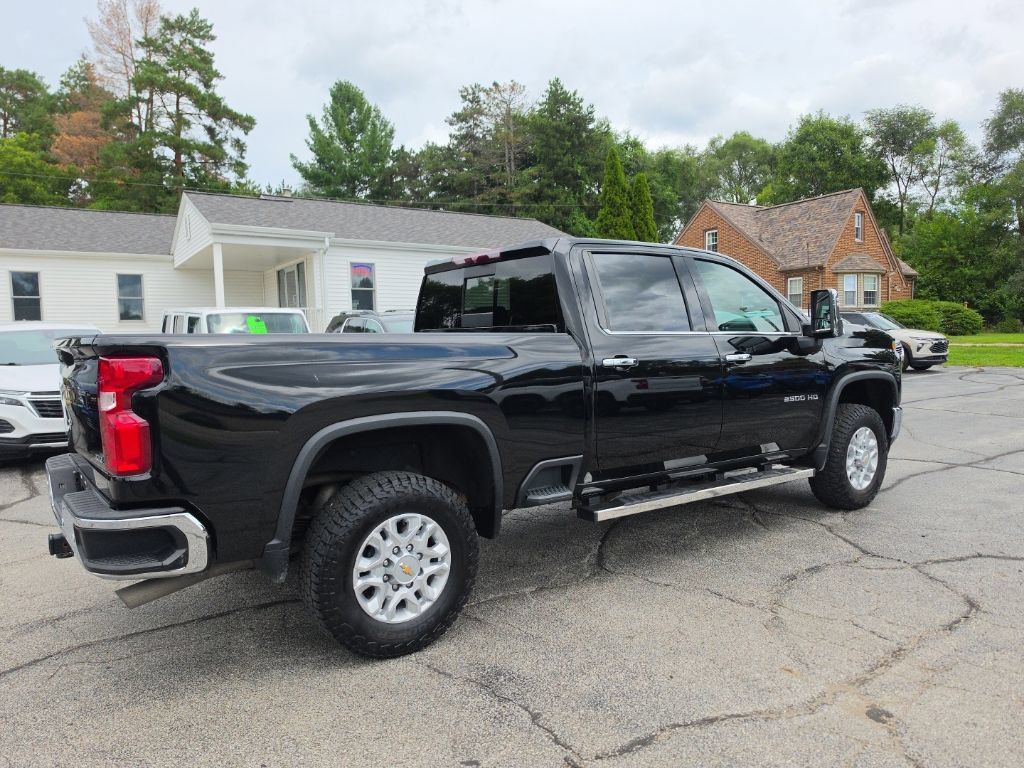 Used 2022 Chevrolet Silverado 2500 LTZ w/ LTZ Plus Package AWD/4WD image 5