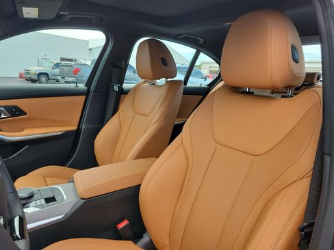 Used 2026 BMW 330i Sedan w/ Premium Package RWD image 21