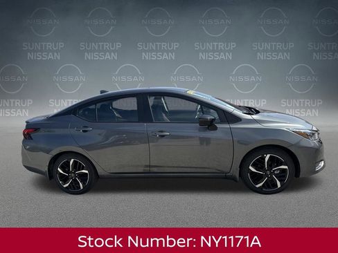 New 2025 Nissan Versa SR w/ Trunk Package image 7