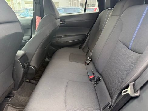 Used 2024 Toyota Corolla Cross AWD Hybrid w/ Moonroof Package image 9