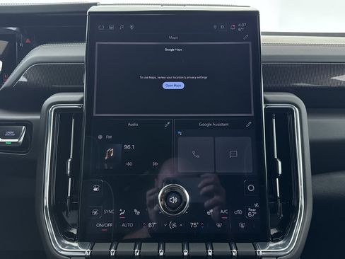 Used 2025 GMC Yukon Elevation w/ LPO, Get Active Package image 15