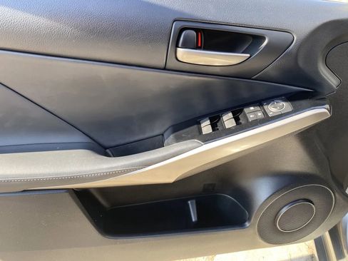 Used 2019 Lexus IS 300 Base image 15