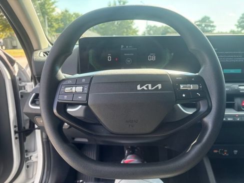 Used 2025 Kia K4 FWD image 30
