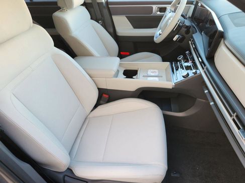New 2026 Hyundai Santa Fe SE FWD image 10