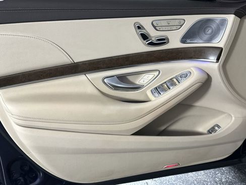 Used 2017 Mercedes-Benz S 550 4MATIC Sedan image 29