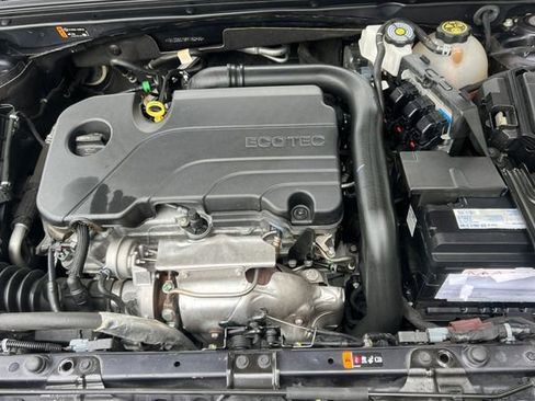 Used 2023 Chevrolet Malibu LT image 23