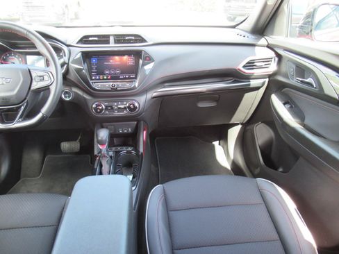 Used 2023 Chevrolet TrailBlazer RS w/ Sun and Liftgate Package FWD image 15