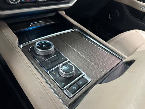 Used 2023 Ford Expedition Max Limited image 62