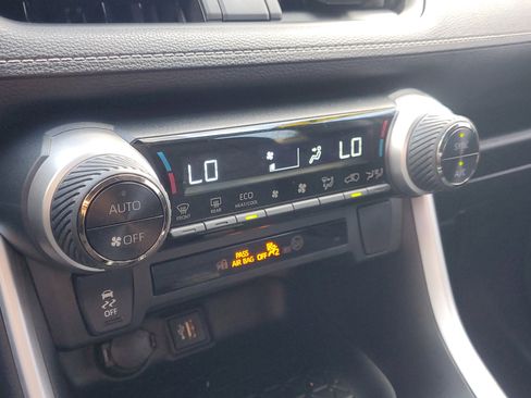 Used 2024 Toyota RAV4 AWD Hybrid image 28