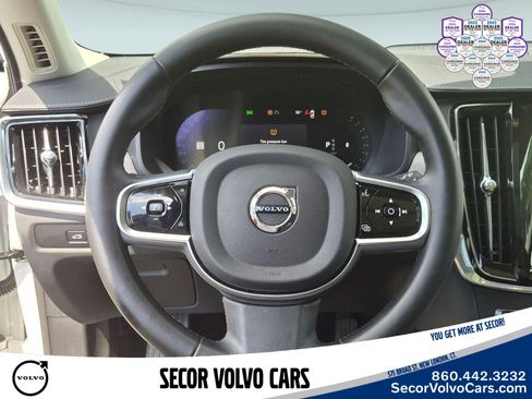 Used 2023 Volvo XC90 B6 Ultimate w/ Protection Package Premier AWD/4WD image 19