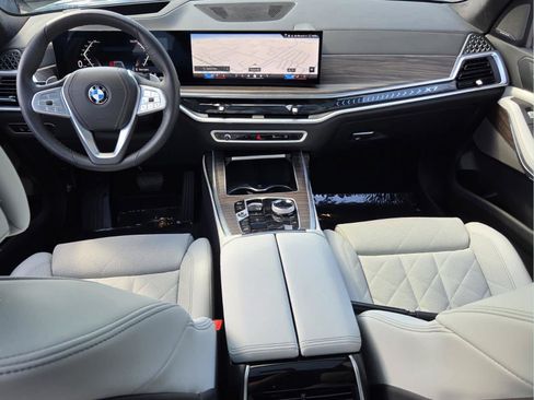 Used 2026 BMW X7 xDrive40i AWD/4WD image 14
