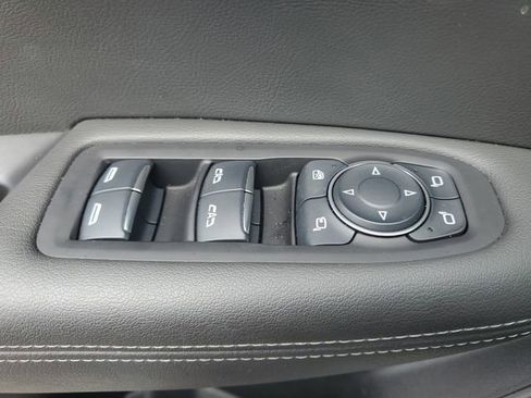 Used 2025 Cadillac XT6 Premium Luxury image 23