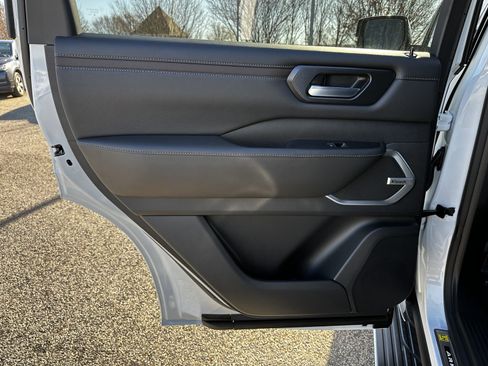 New 2026 Nissan Armada Platinum Reserve w/ Accent Package image 23