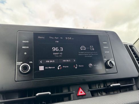 Used 2024 Kia Sportage LX image 20
