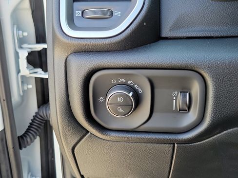 New 2026 RAM 2500 Big Horn AWD/4WD image 7