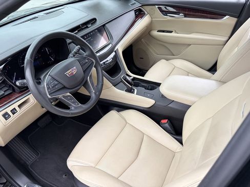 Used 2019 Cadillac XT5 Luxury FWD image 18