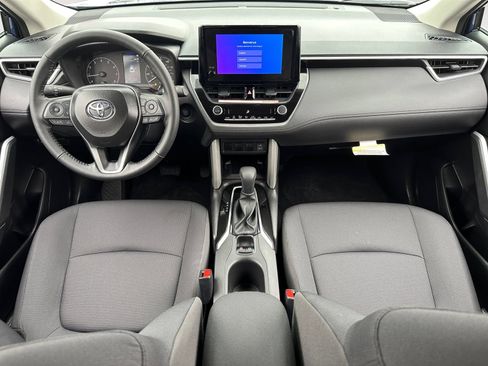 Certified 2025 Toyota Corolla Cross LE FWD image 10