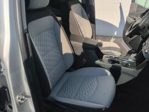 Used 2020 Chevrolet Equinox LT FWD image 37