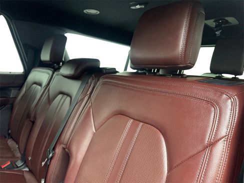 Used 2022 Ford Expedition Max Limited image 35