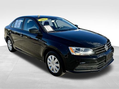 Used 2015 Volkswagen Jetta S image 3